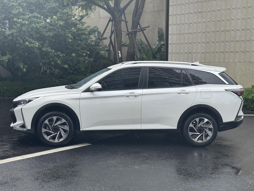 Dongfeng Fengshen Yixuan GS