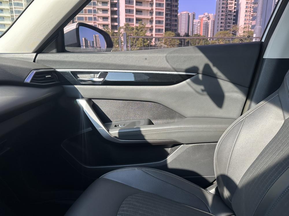 Dongfeng Fengshen Yixuan GS