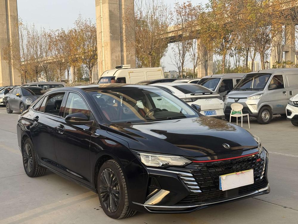 Dongfeng Fengshen Yixuan MAX