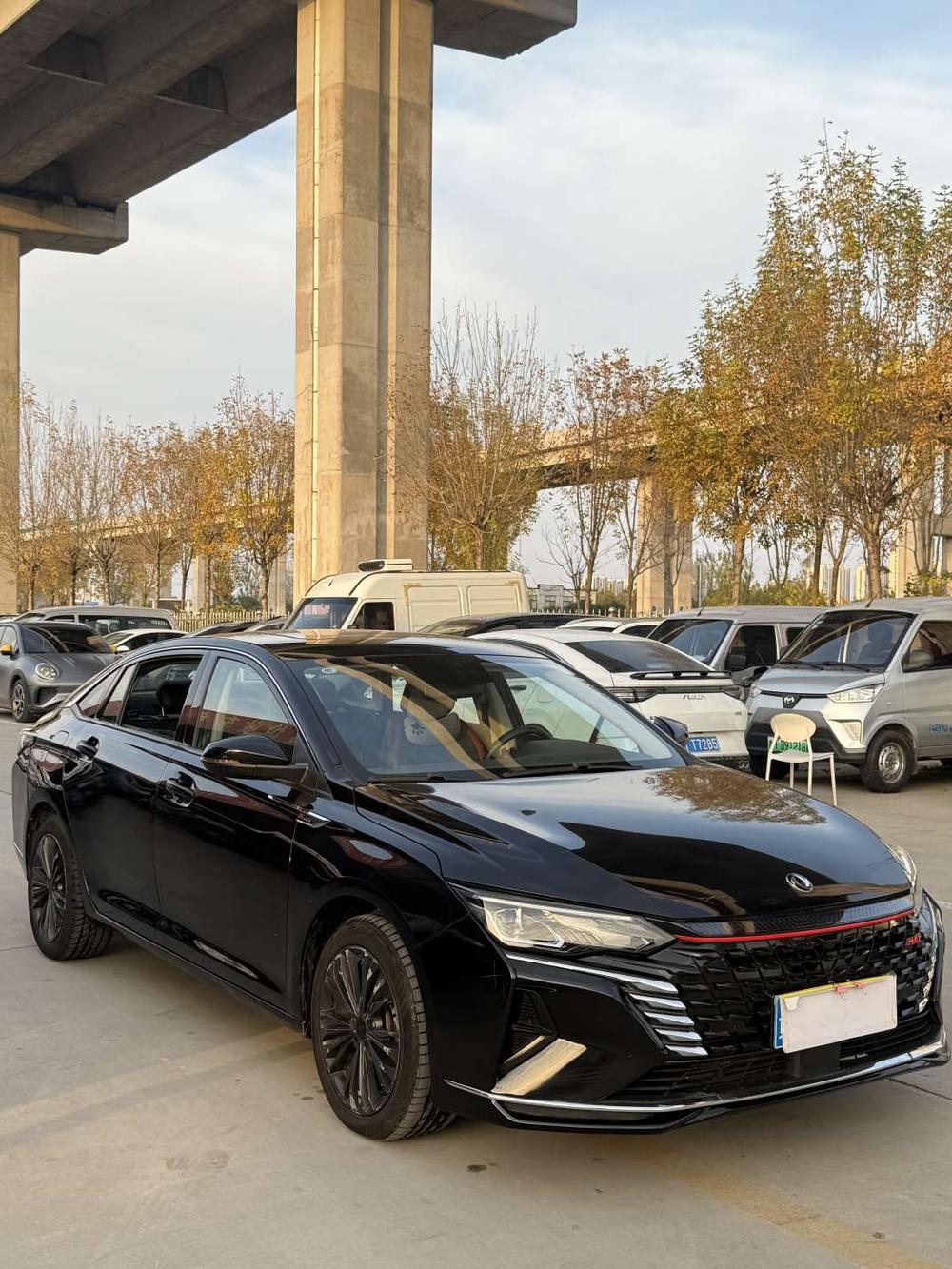 Dongfeng Fengshen Yixuan MAX