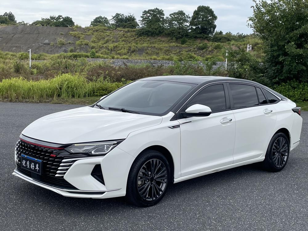 Dongfeng Fengshen Yixuan MAX