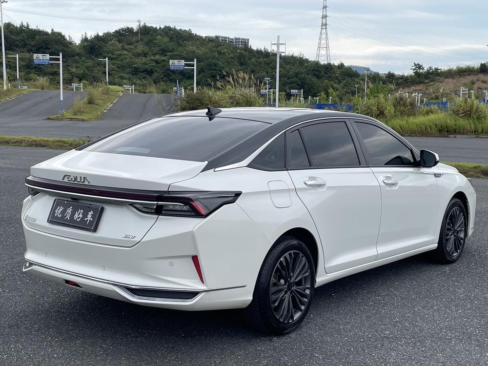 Dongfeng Fengshen Yixuan MAX