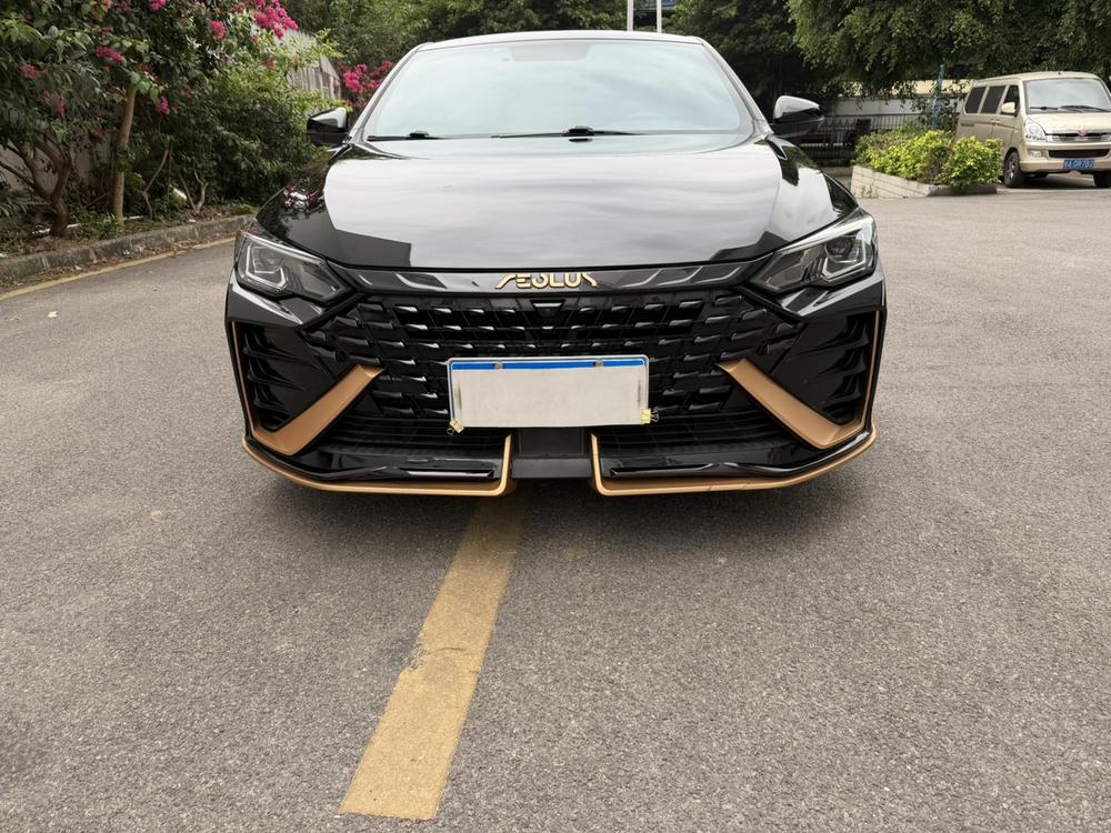 Dongfeng Fengshen Yixuan MAX