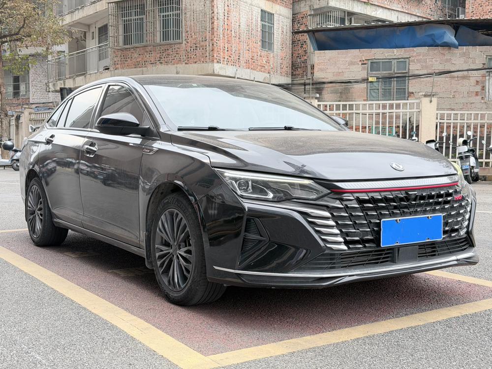 Dongfeng Fengshen Yixuan MAX