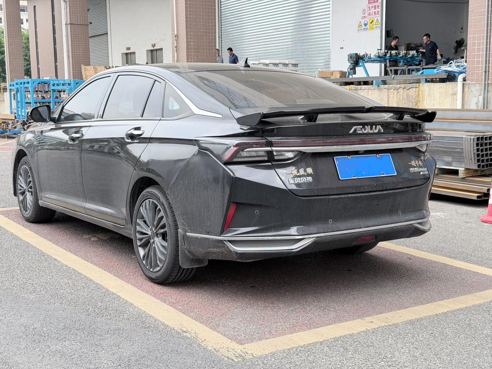 Dongfeng Fengshen Yixuan MAX