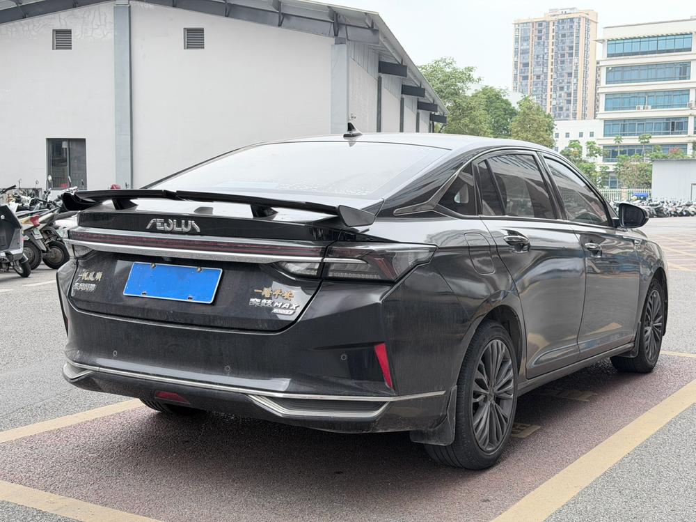 Dongfeng Fengshen Yixuan MAX
