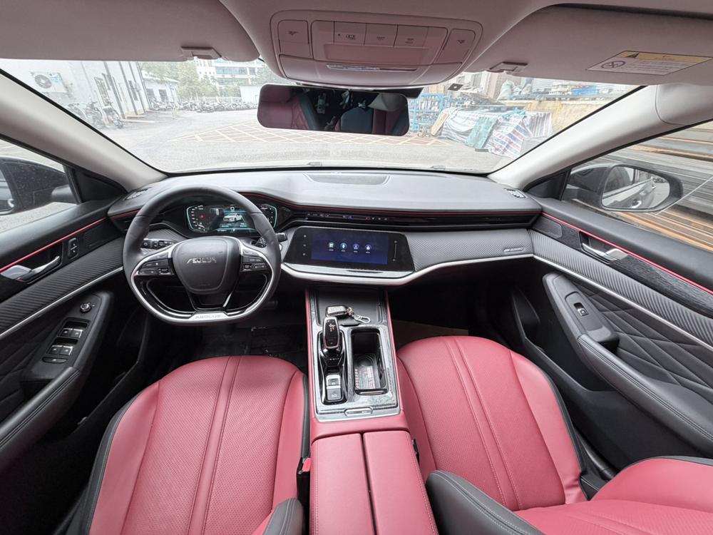 Dongfeng Fengshen Yixuan MAX