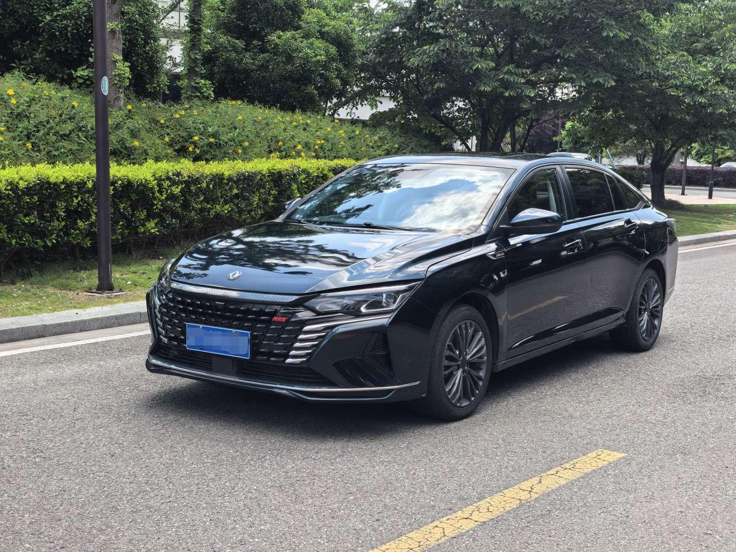 Dongfeng Fengshen Yixuan MAX