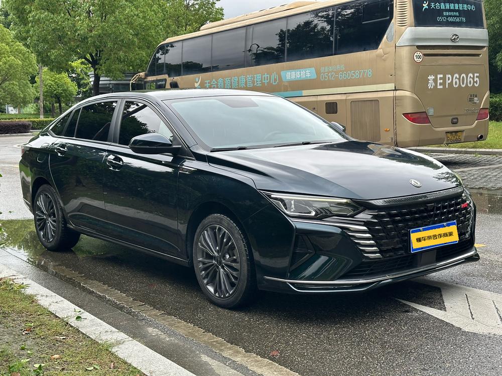 Dongfeng Fengshen Yixuan MAX