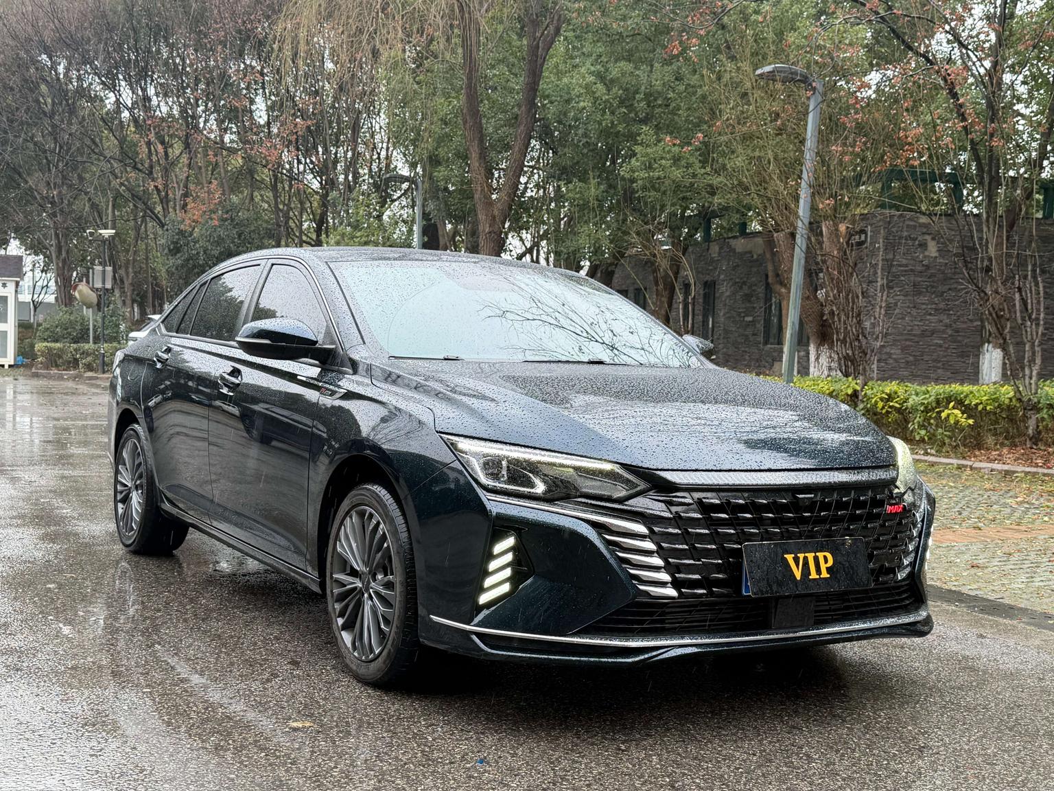 Dongfeng Fengshen Yixuan MAX