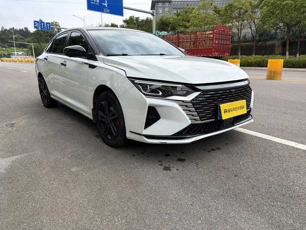 Dongfeng Fengshen Yixuan MAX