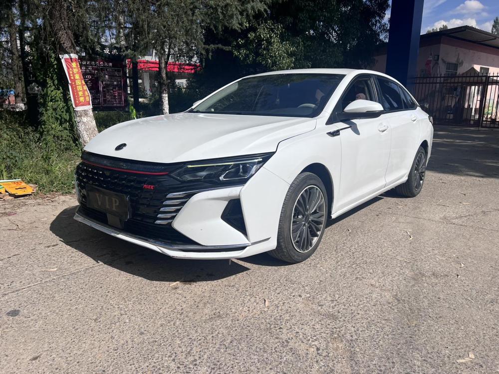 Dongfeng Fengshen Yixuan MAX