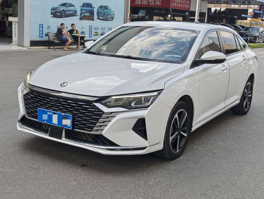 Dongfeng Fengshen Yixuan MAX