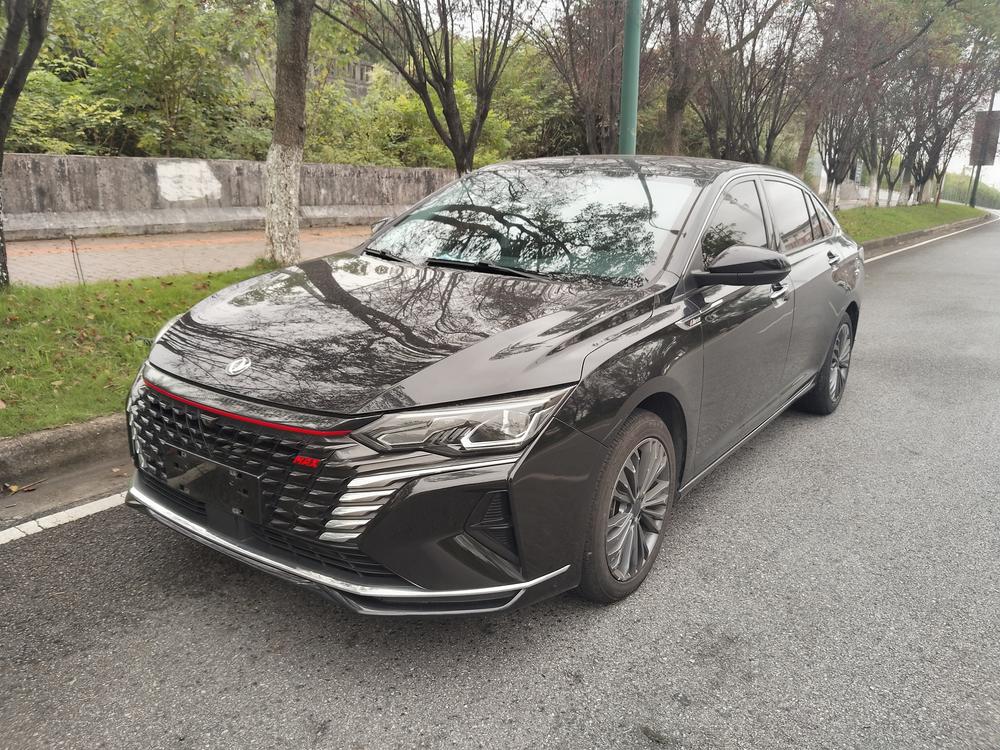 Dongfeng Fengshen Yixuan MAX