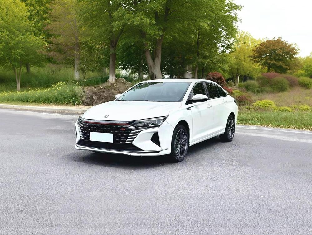 Dongfeng Fengshen Yixuan MAX