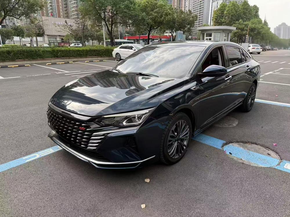 Dongfeng Fengshen Yixuan MAX