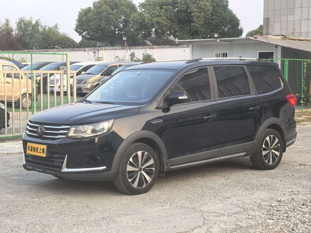 Dongfeng Fengxing Forthing SX6