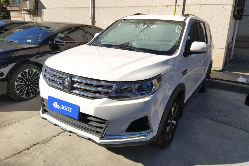 Dongfeng Fengxing Forthing SX6
