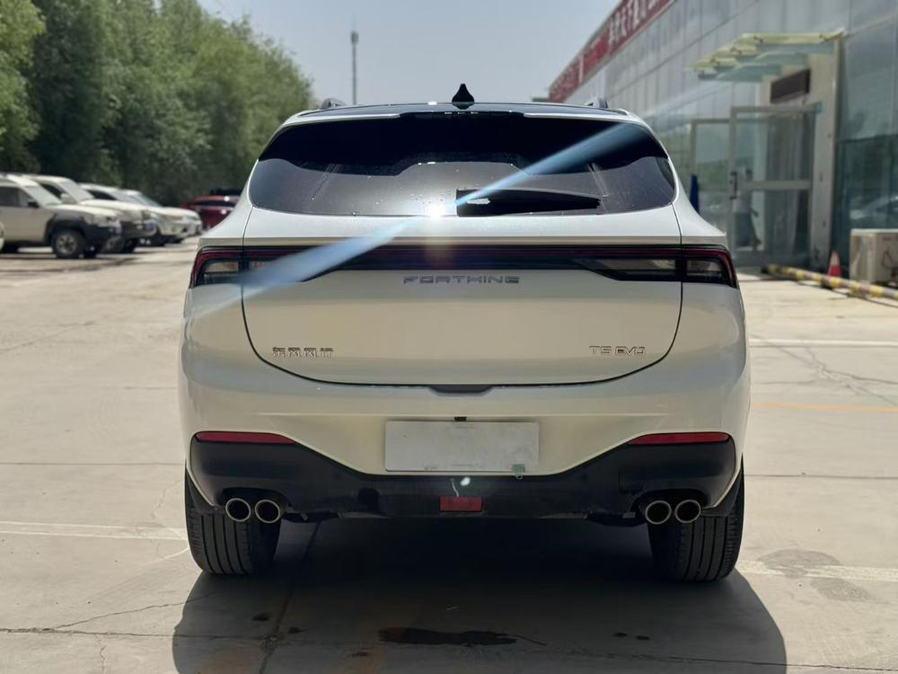 Dongfeng Fengxing Forthing T5 EVO