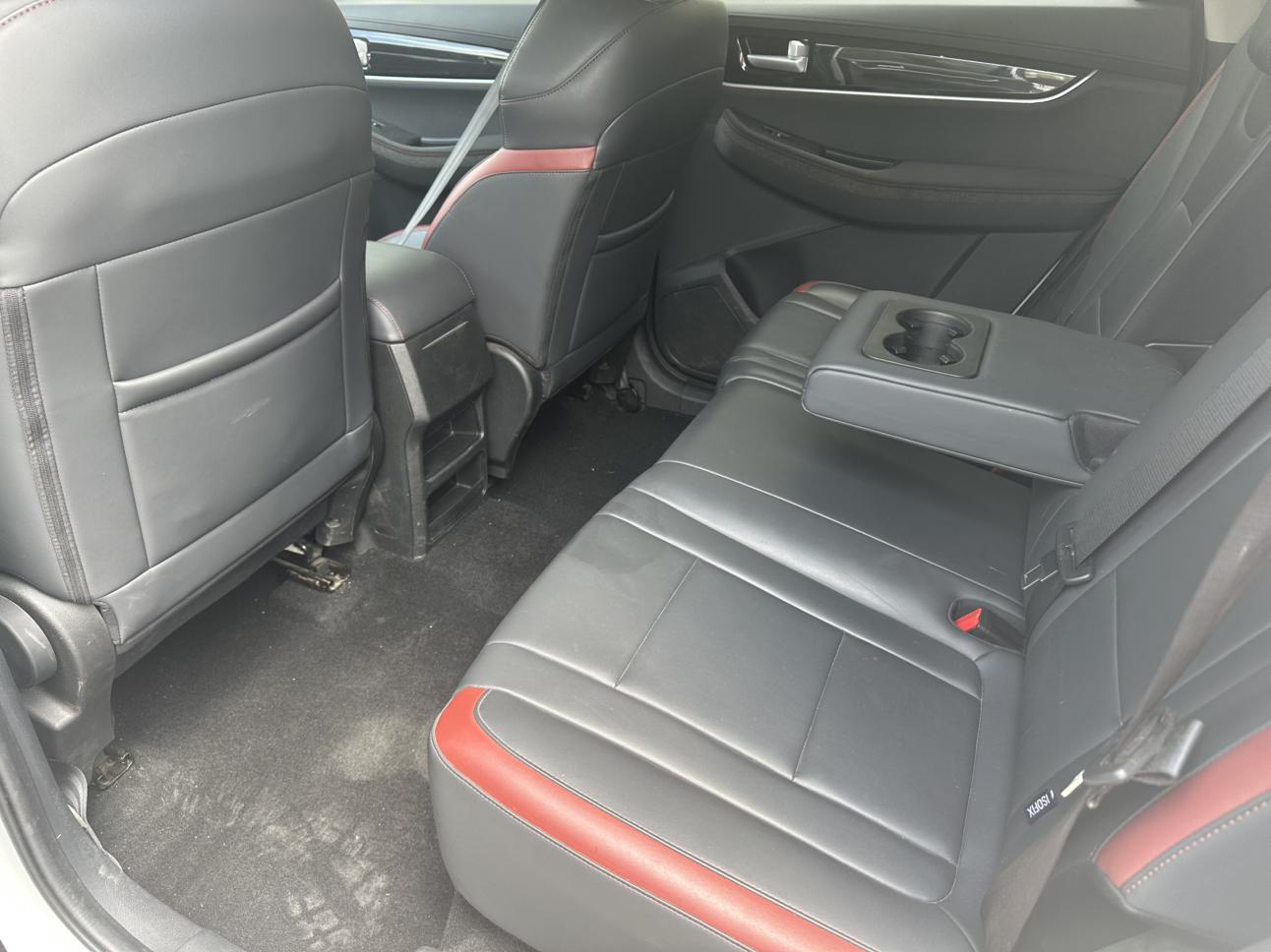 Dongfeng Fengxing Forthing T5