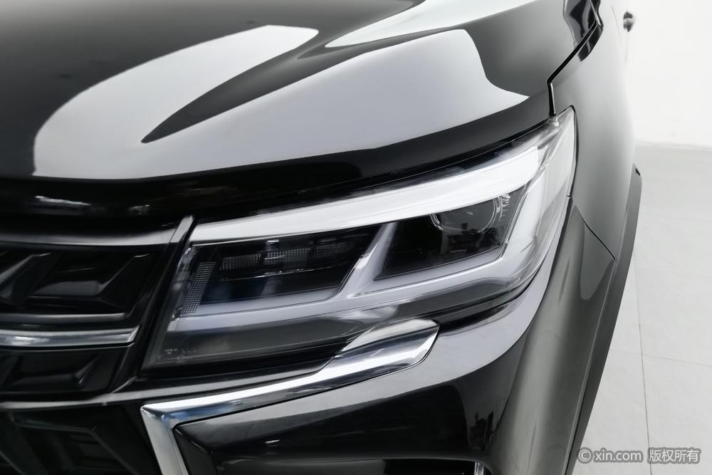 Dongfeng Fengxing Forthing T5