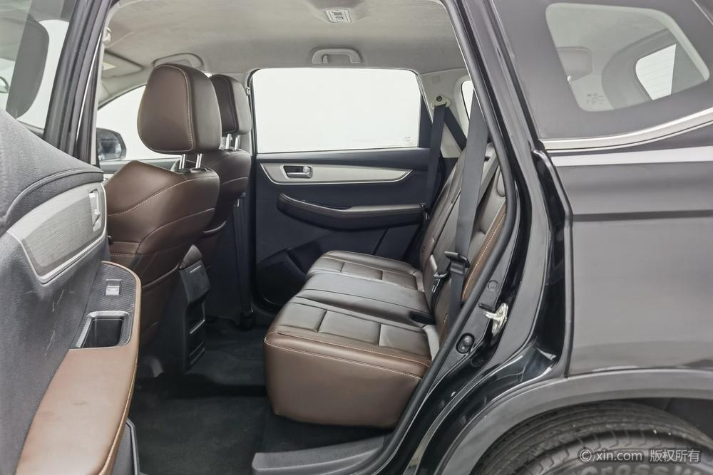 Dongfeng Fengxing Forthing T5