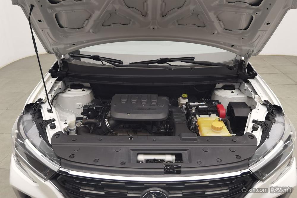 Dongfeng Fengxing Forthing T5