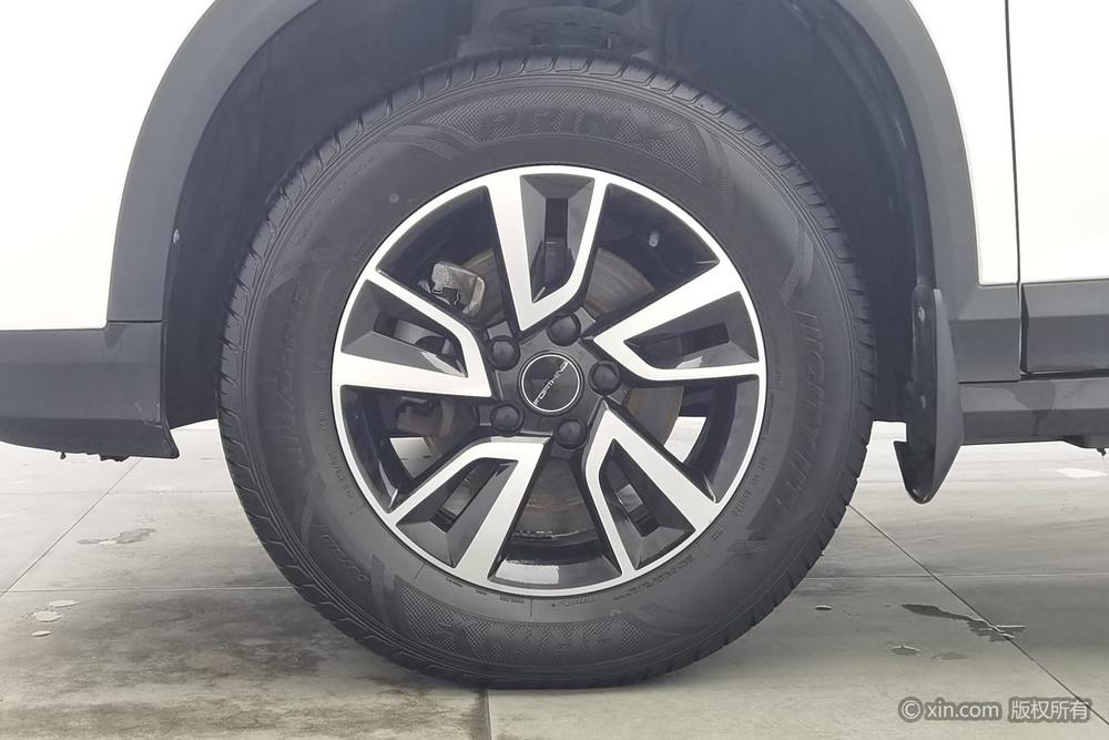 Dongfeng Fengxing Forthing T5