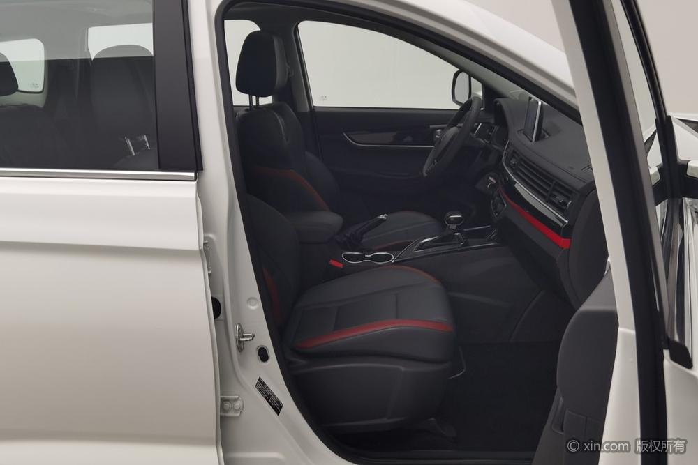 Dongfeng Fengxing Forthing T5