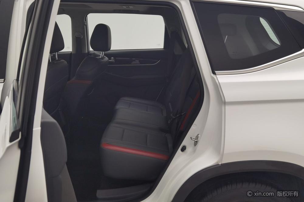 Dongfeng Fengxing Forthing T5