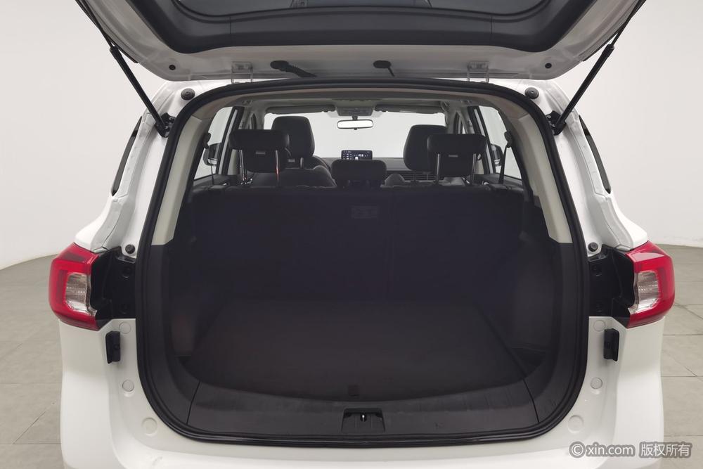 Dongfeng Fengxing Forthing T5