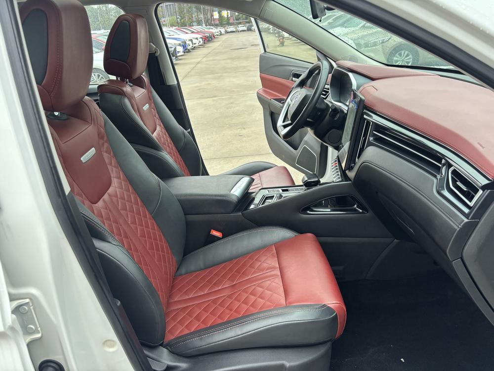 Dongfeng Fengxing Forthing T5