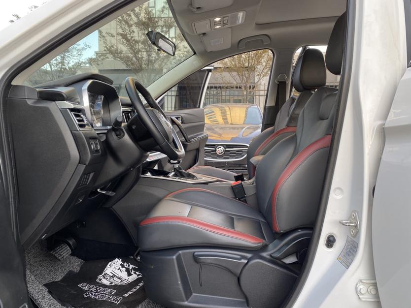 Dongfeng Fengxing Forthing T5L