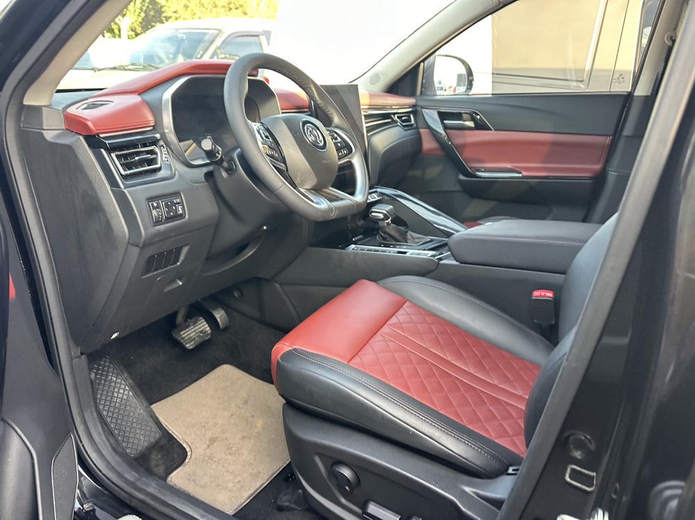Dongfeng Fengxing Forthing T5L