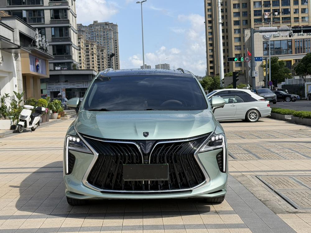Dongfeng Fengxing Forthing Yacht