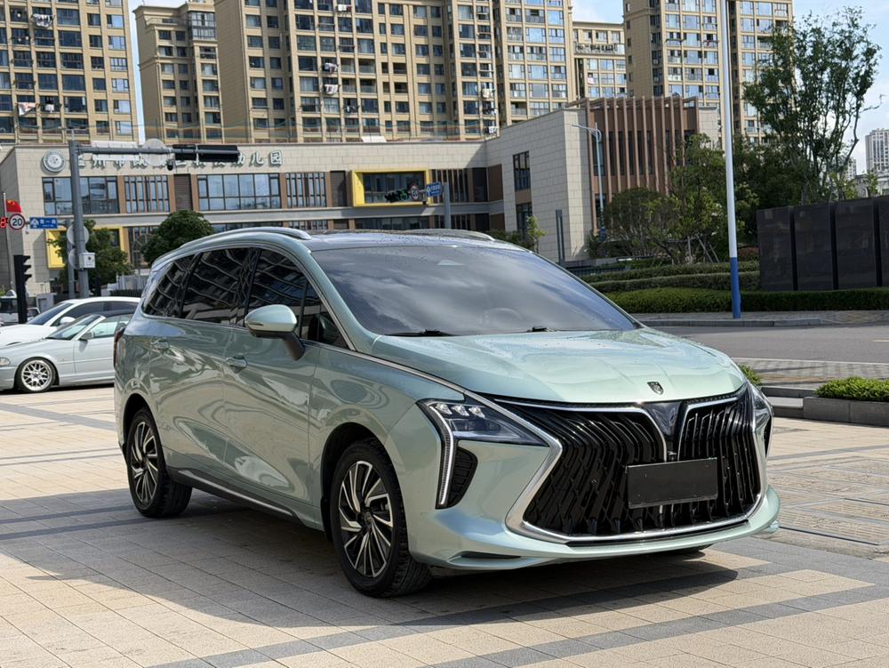 Dongfeng Fengxing Forthing Yacht