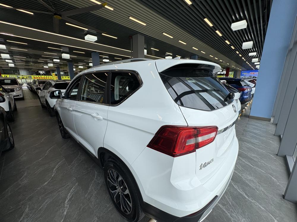 Dongfeng Fengxing Jingyi X5