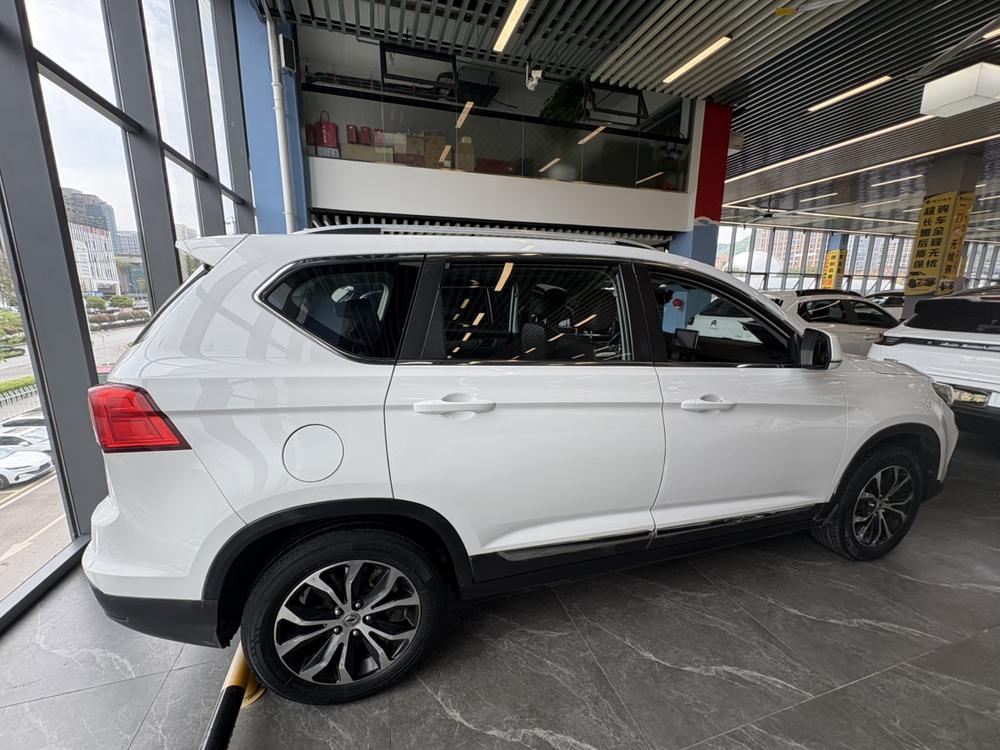 Dongfeng Fengxing Jingyi X5