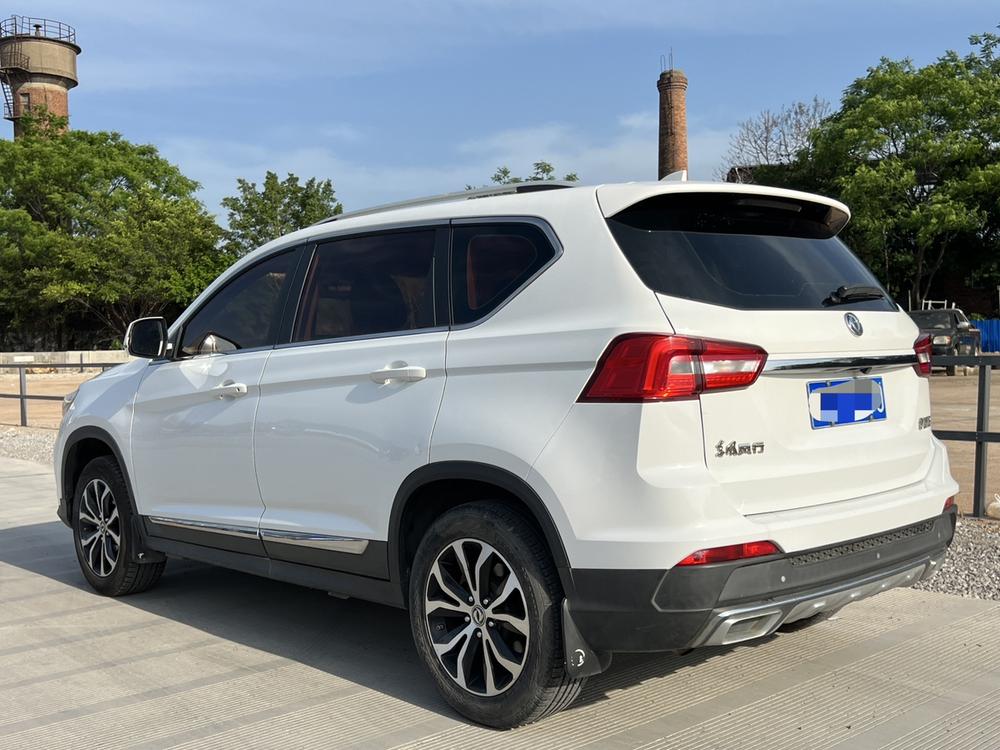 Dongfeng Fengxing Jingyi X5