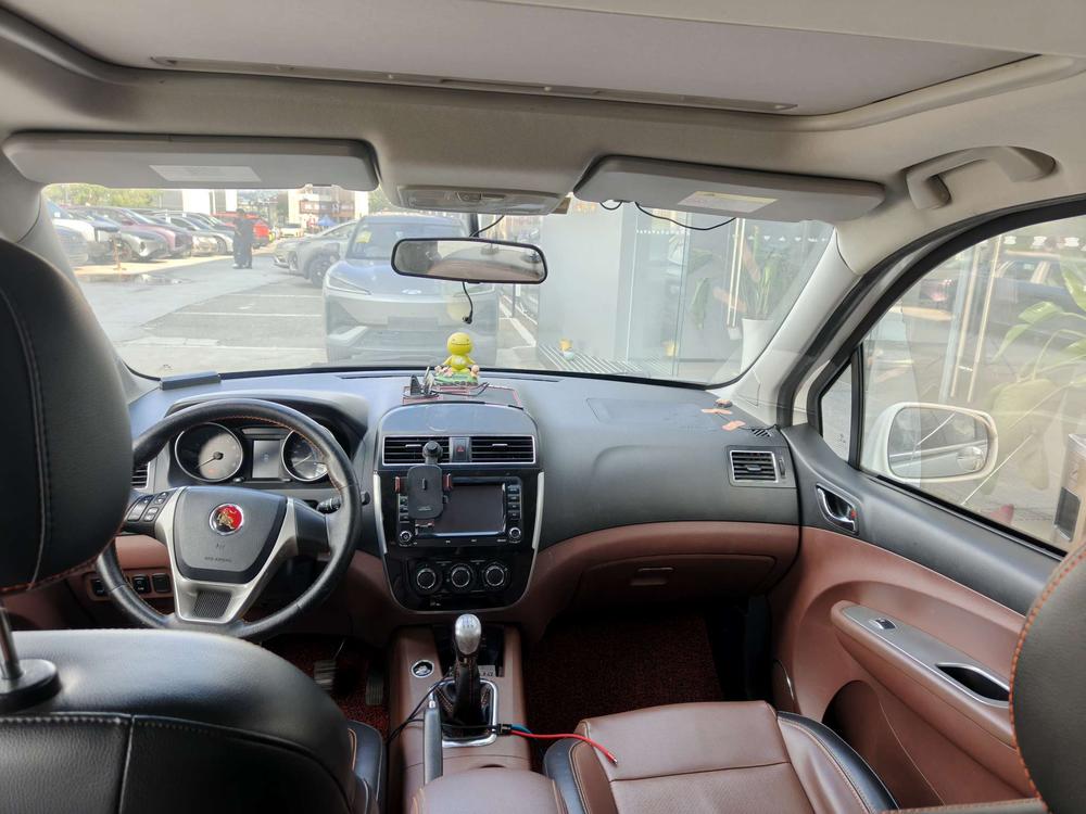 Dongfeng Fengxing Jingyi X5