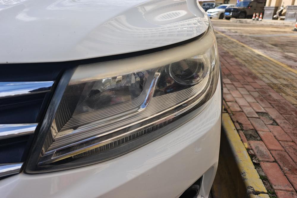 Dongfeng Fengxing Jingyi X6