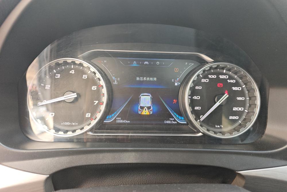 Dongfeng Fengxing Jingyi X6
