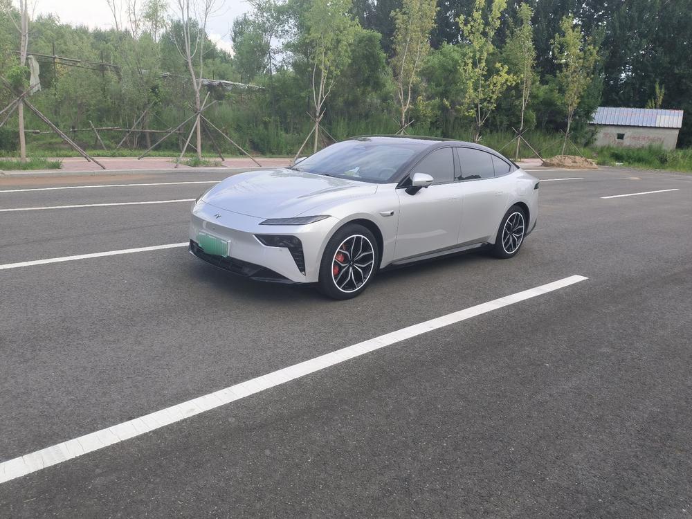 Dongfeng Yipai 奕派007
