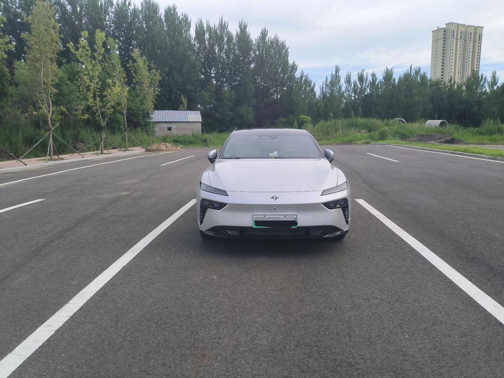 Dongfeng Yipai 奕派007