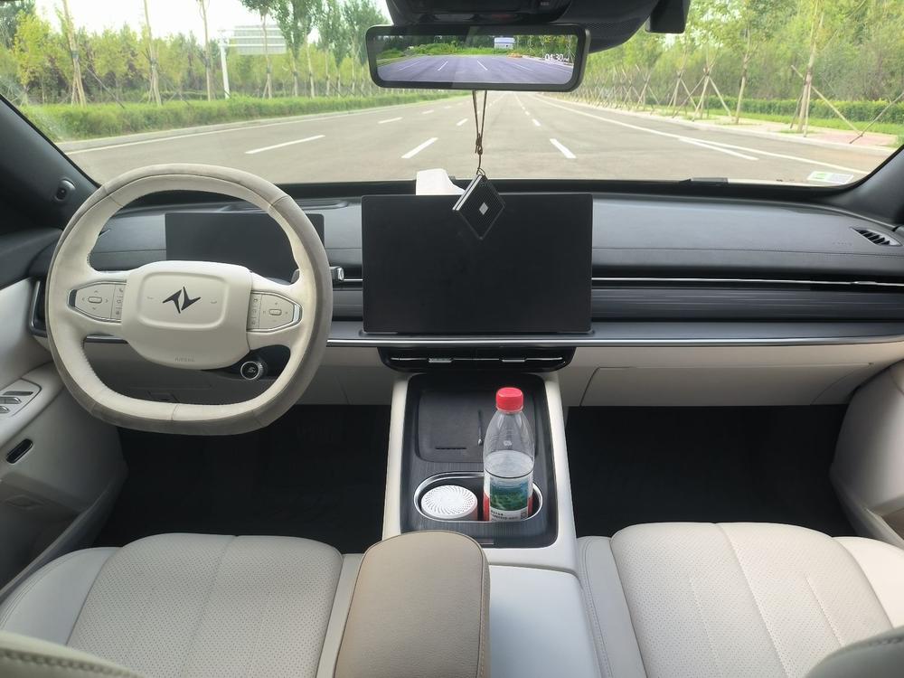 Dongfeng Yipai 奕派007