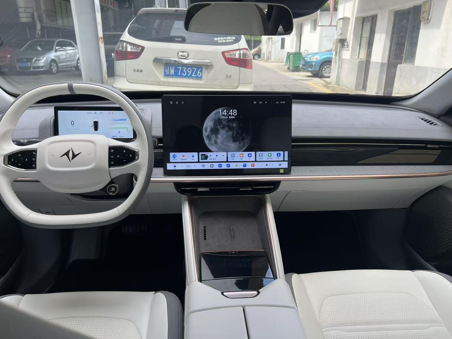 Dongfeng Yipai 奕派007