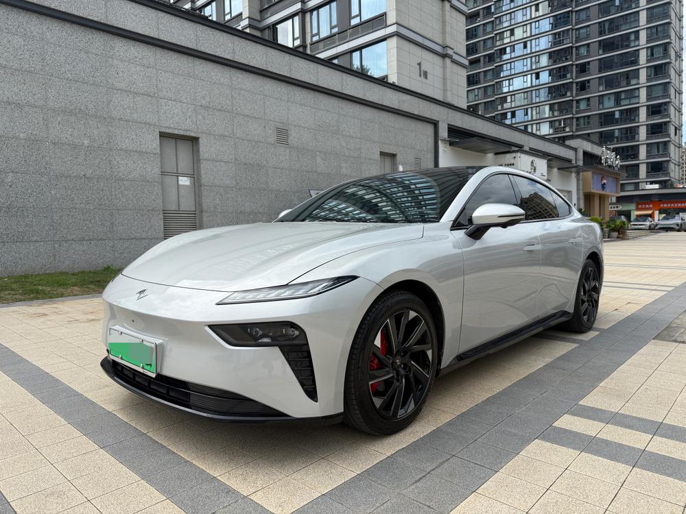 Dongfeng Yipai 奕派007