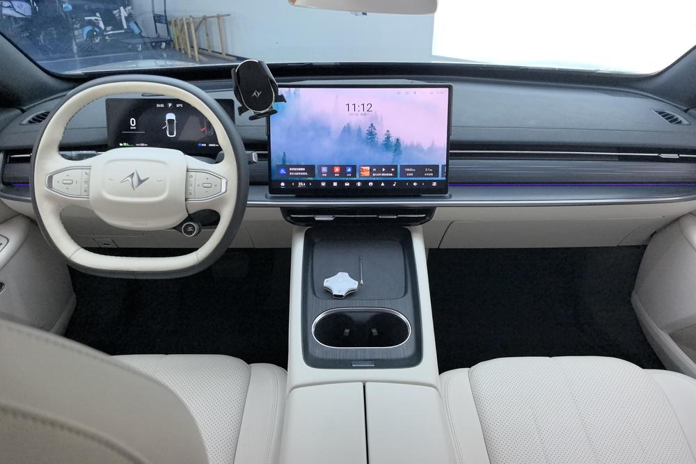 Dongfeng Yipai 奕派007