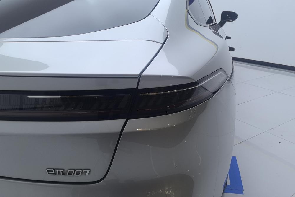 Dongfeng Yipai 奕派007