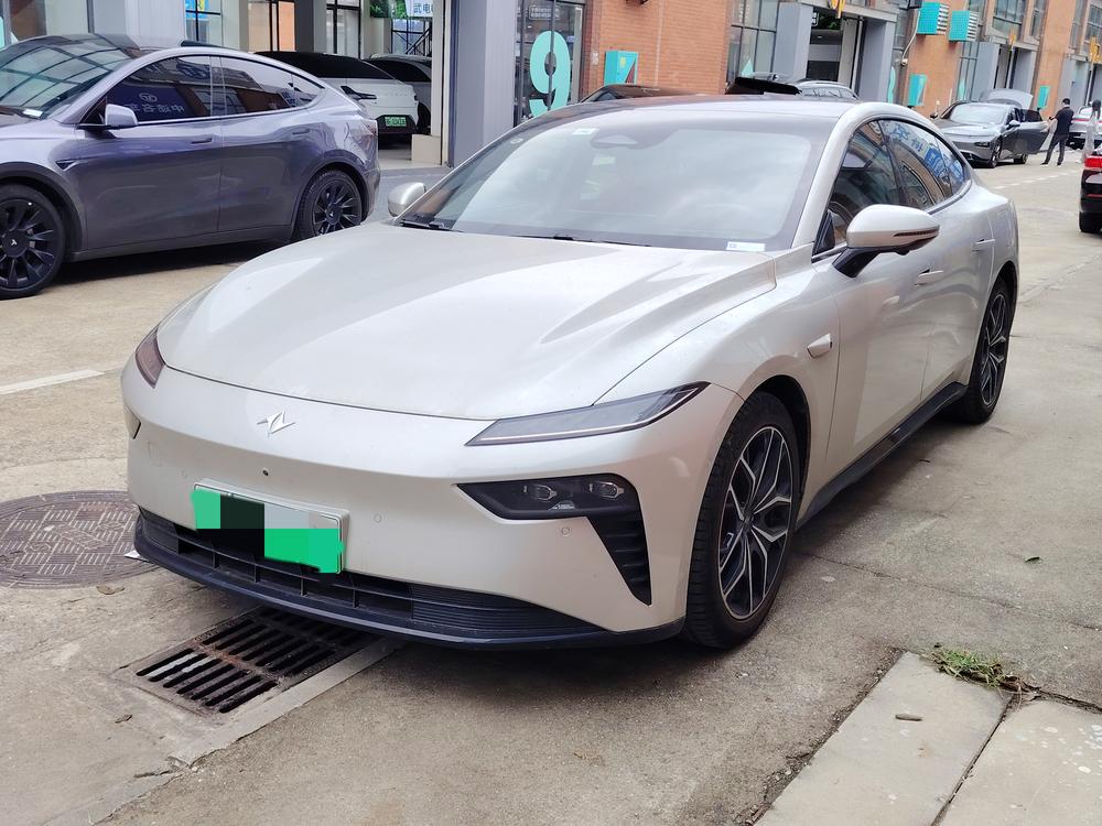 Dongfeng Yipai 奕派007